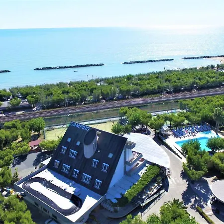 Amazing In With Garden Cupra Marittima